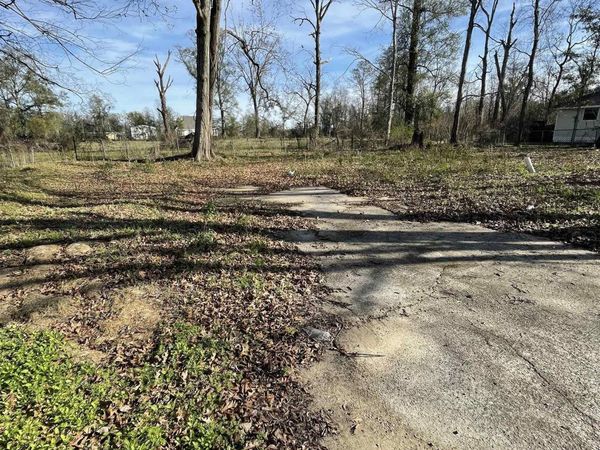 11022 Martin Rd, Gonzales, LA 70737