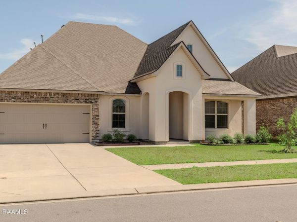 400 Eastwood Drive, Lafayette, LA 70508