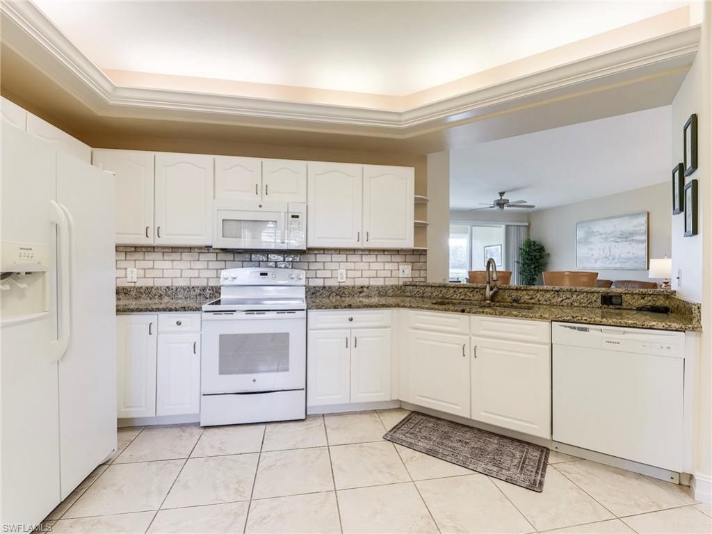 9040 Spring Run Blvd, Unit 404, Estero, FL 34135 Photo