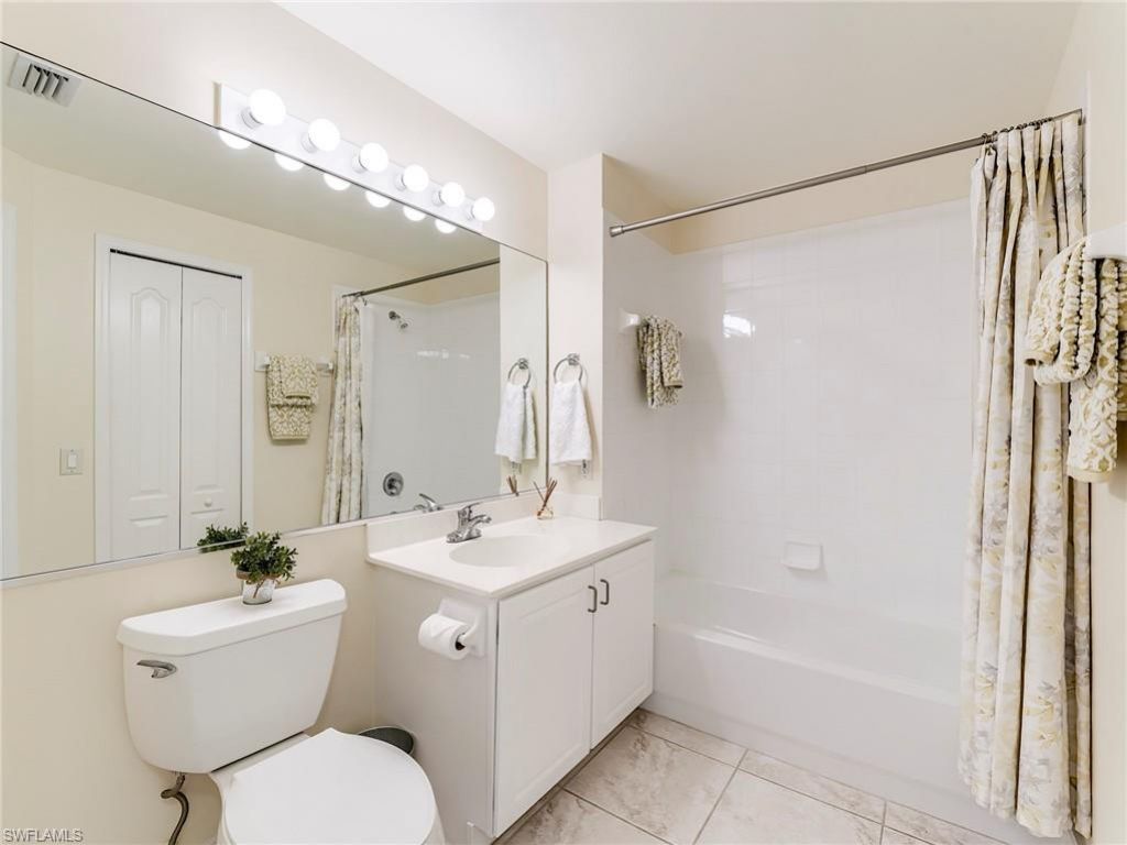 9040 Spring Run Blvd, Unit 404, Estero, FL 34135 Photo