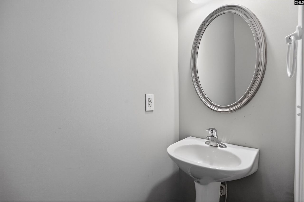 111 Stonemont Drive  Photo 28