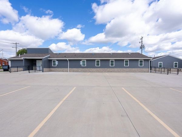 4500 53RD Street, Moline, IL 61265