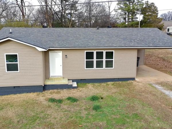 110 W 7th Street, Newark, AR 72562