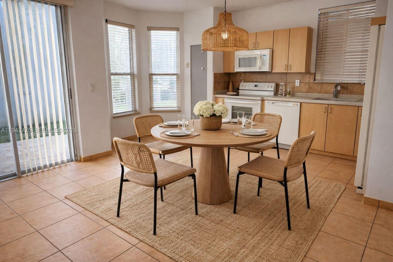 13064 NW 9th Ct, Unit 13064, Pembroke Pines, FL 33028 Photo