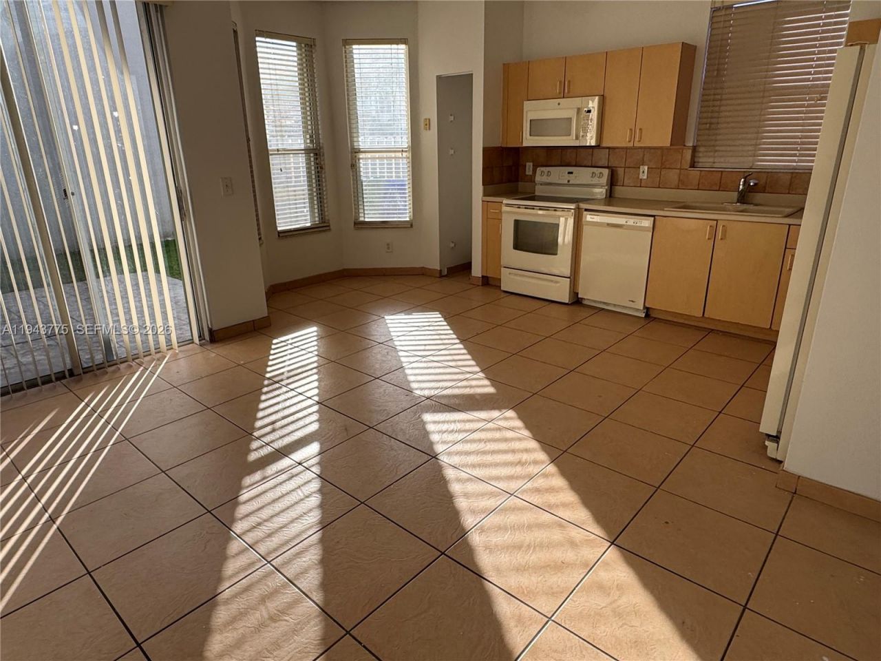 13064 NW 9th Ct, Unit 13064, Pembroke Pines, FL 33028 Photo