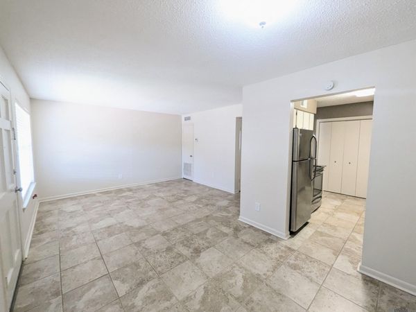 1701 Lobdell Ave, Unit #15, Baton Rouge, LA 70806