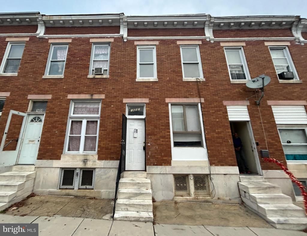 1652 Darley Avenue, Baltimore, MD 21213 Main Photo