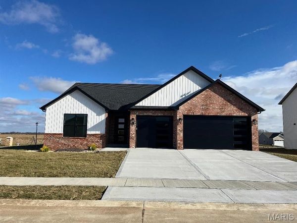 3122 Ashville, Glen Carbon, IL 62034