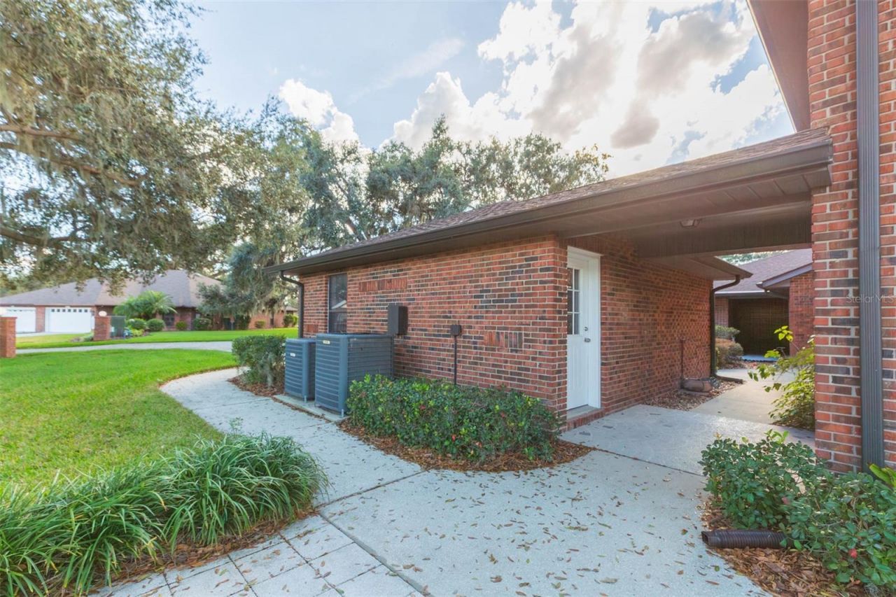 6545 Brentwood Drive, Zephyrhills, FL 33542 Photo