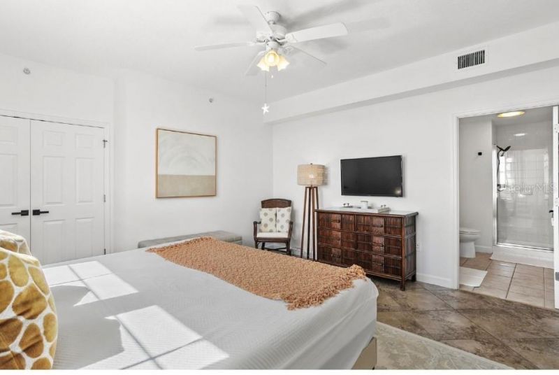 750 N Tamiami Trail, Unit 1516, Sarasota, FL 34236 Photo