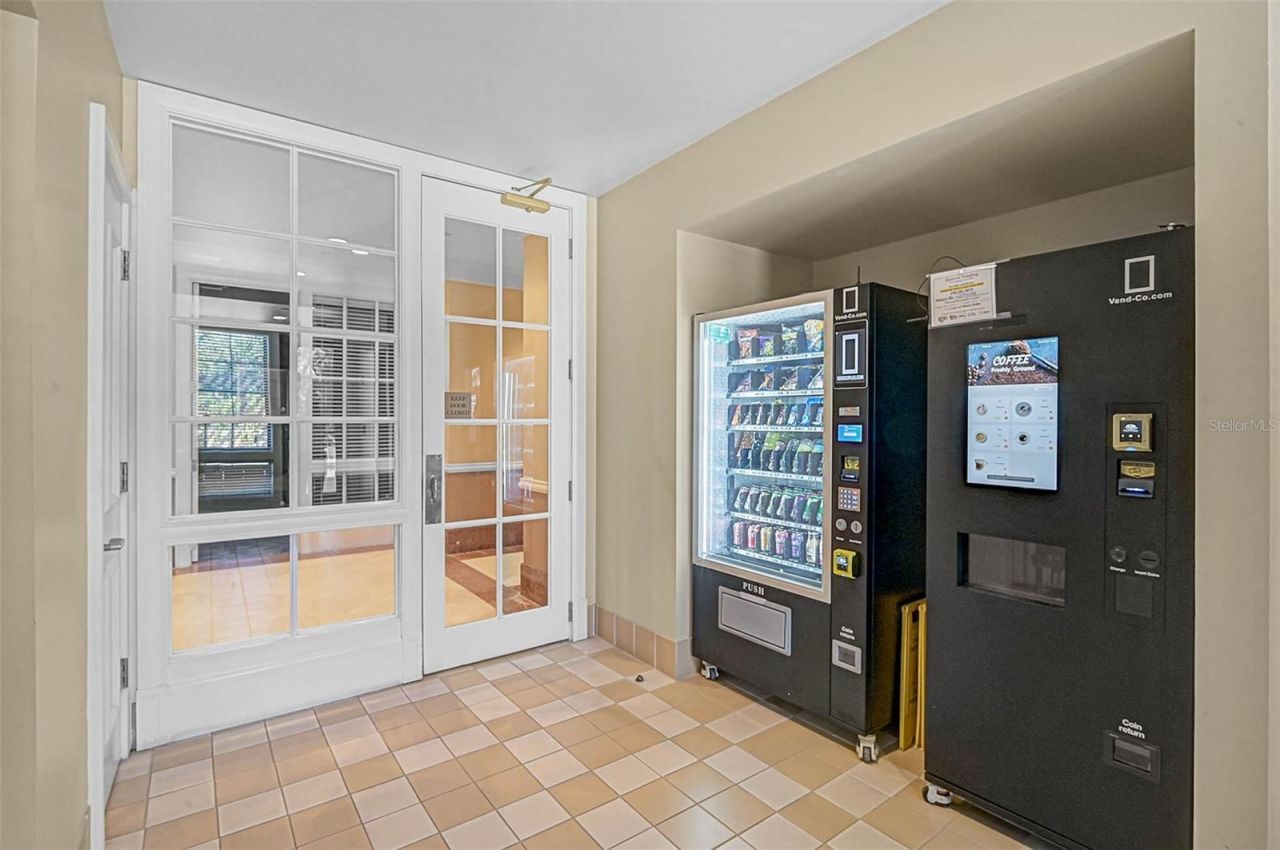 750 N Tamiami Trail, Unit 1516, Sarasota, FL 34236 Photo