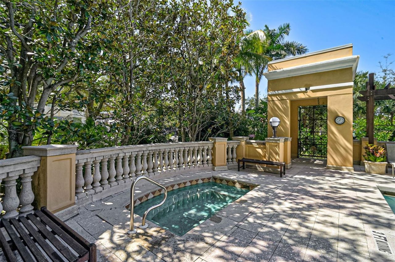 750 N Tamiami Trail, Unit 1516, Sarasota, FL 34236 Photo