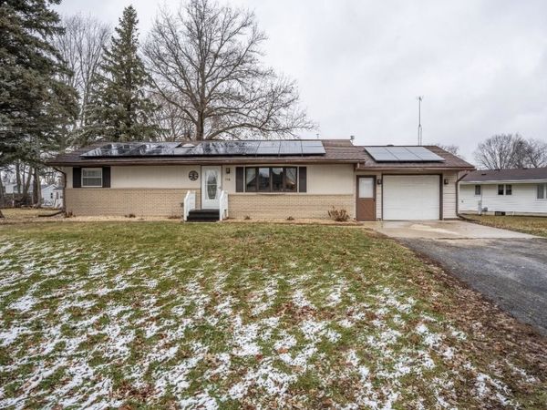 304 LUMAR Drive, PEARL CITY, IL 61062