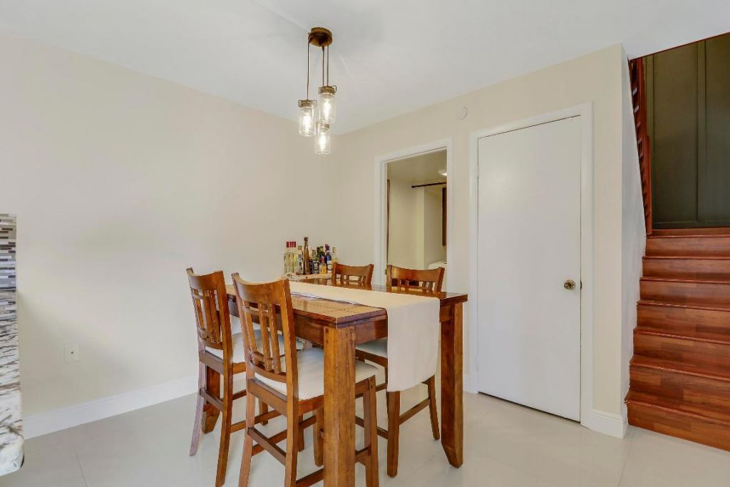 2404 24th Way, West Palm Beach, FL 33407 Photo