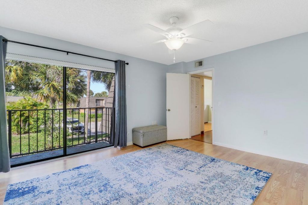 2404 24th Way, West Palm Beach, FL 33407 Photo