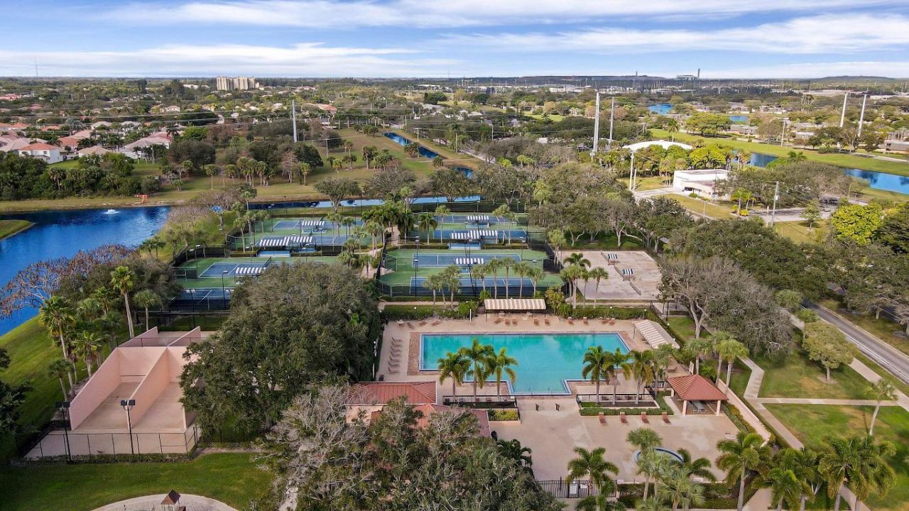 2404 24th Way, West Palm Beach, FL 33407 Photo