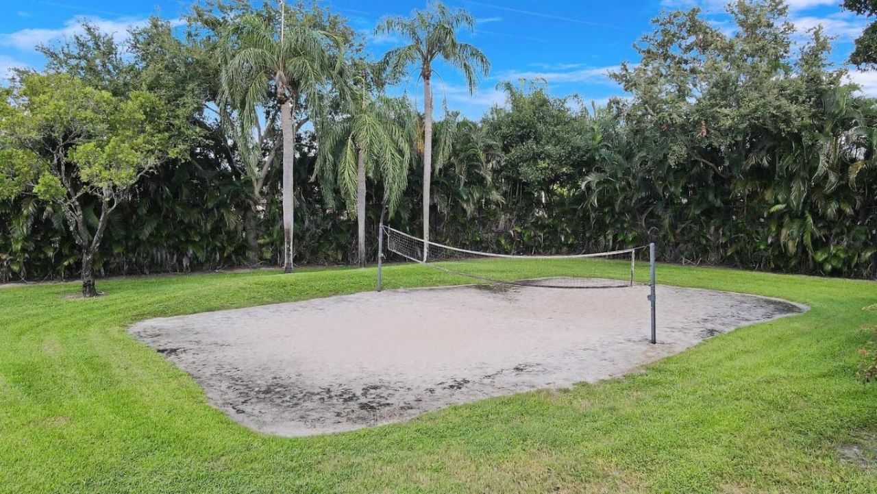 2404 24th Way, West Palm Beach, FL 33407 Photo