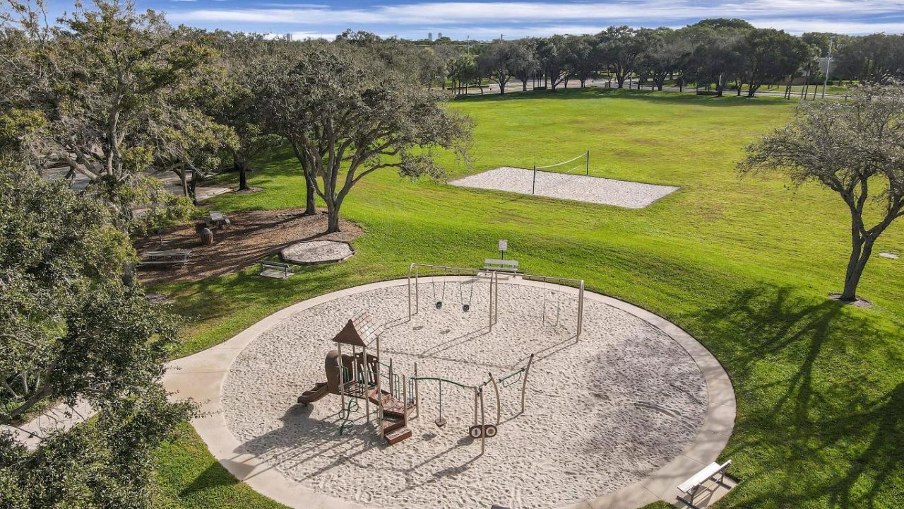 2404 24th Way, West Palm Beach, FL 33407 Photo