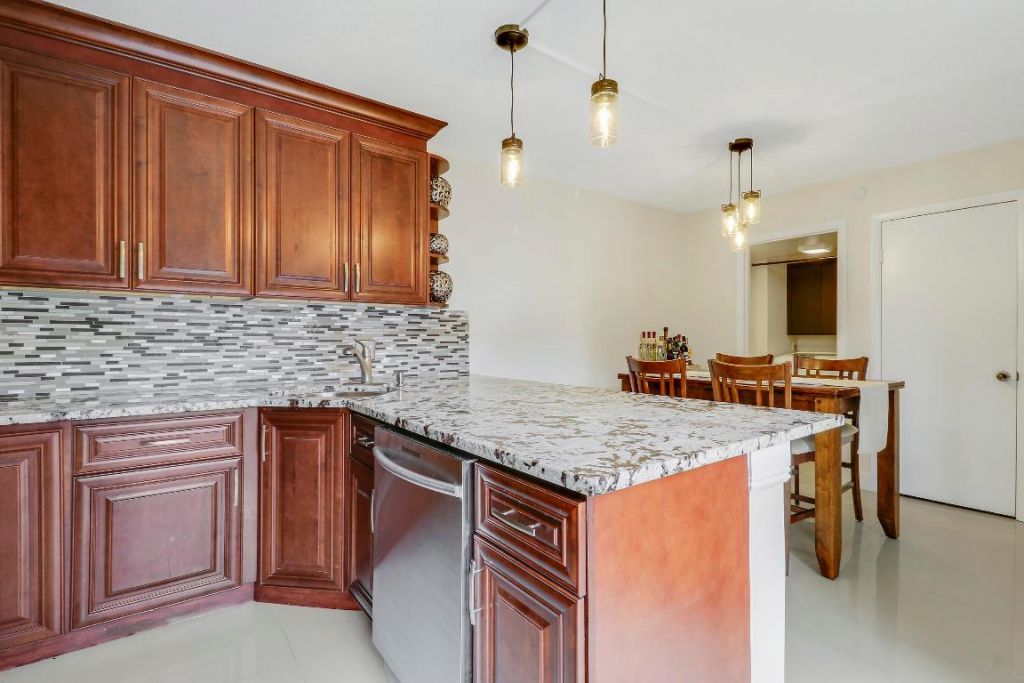 2404 24th Way, West Palm Beach, FL 33407 Photo