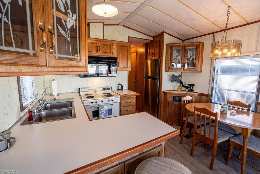 8516 Pepperwood Dr, Estero, FL 33928 Photo