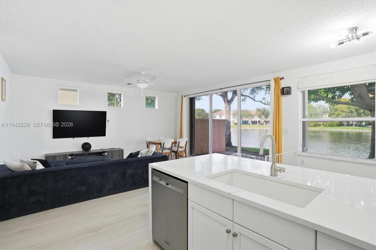 16367 SW 48th St, Miramar, FL 33027 Photo