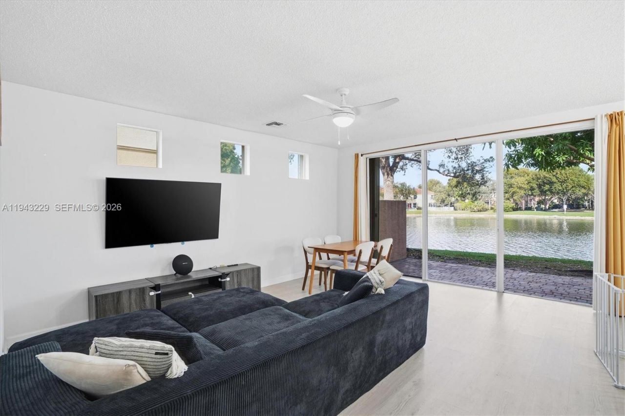 16367 SW 48th St, Miramar, FL 33027 Photo