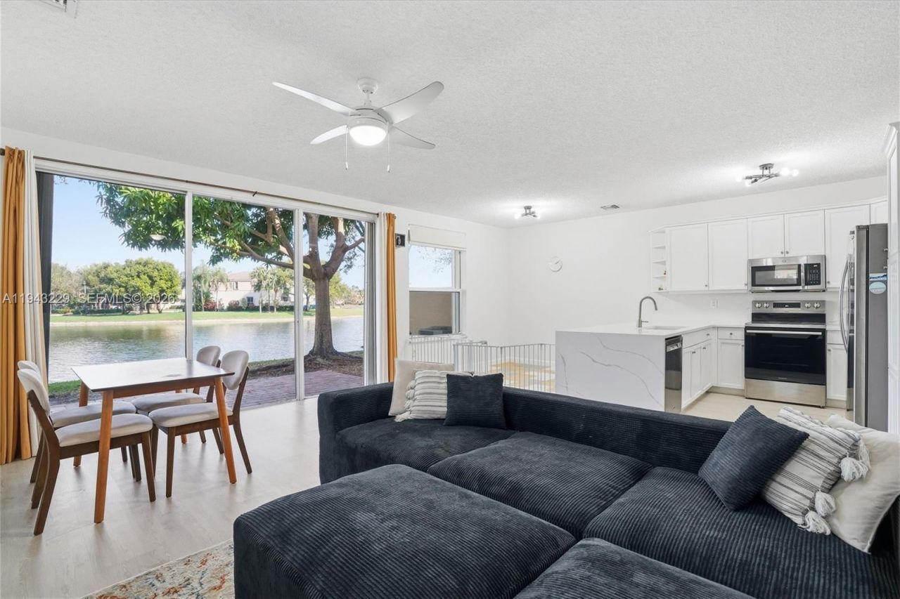 16367 SW 48th St, Miramar, FL 33027 Photo