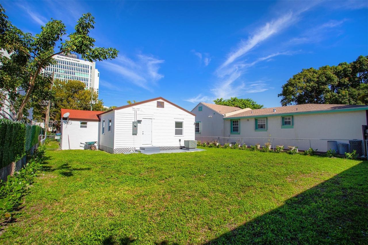 2620 SW 9th St, Miami, FL 33135 Photo