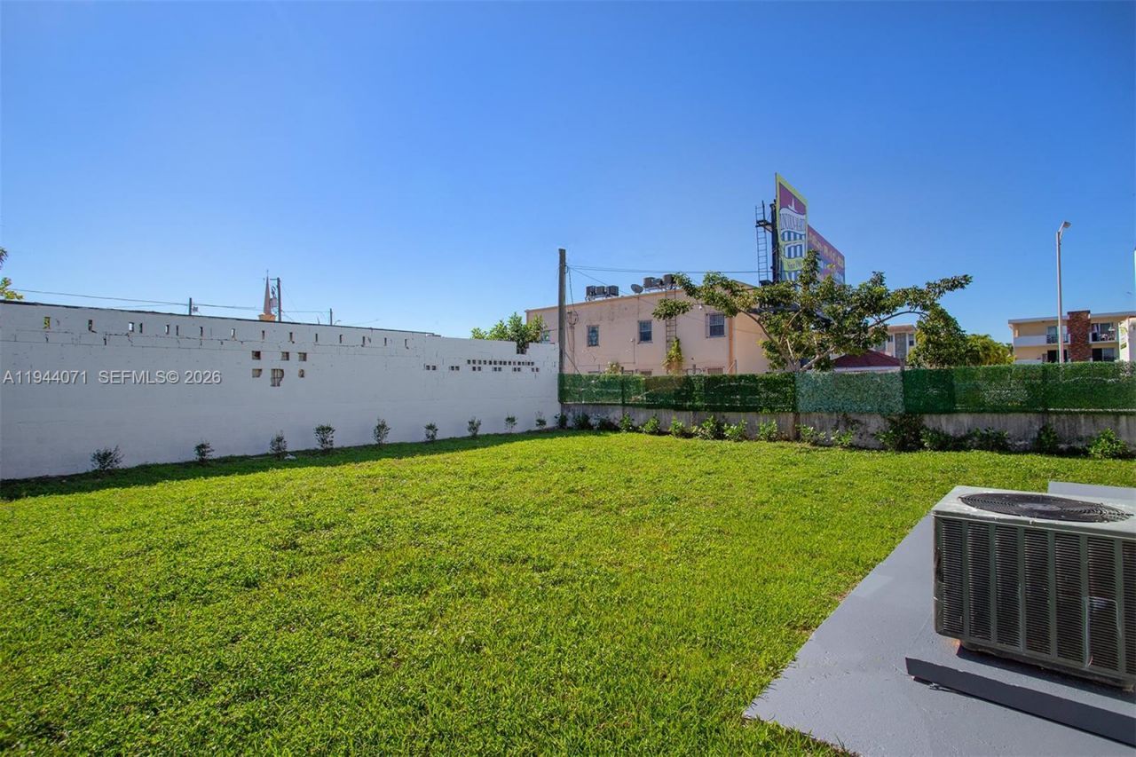 2620 SW 9th St, Miami, FL 33135 Photo