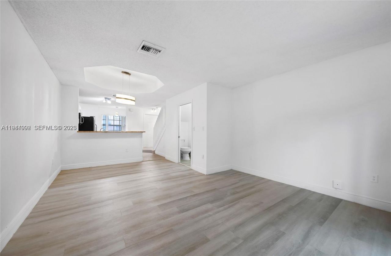 14260 SW 121st Pl, Unit 11, Miami, FL 33186 Photo