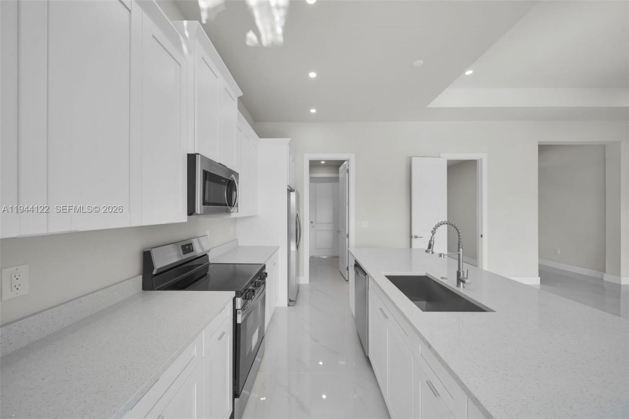 2913 14th W , Lehigh Acres, FL 33971 Photo