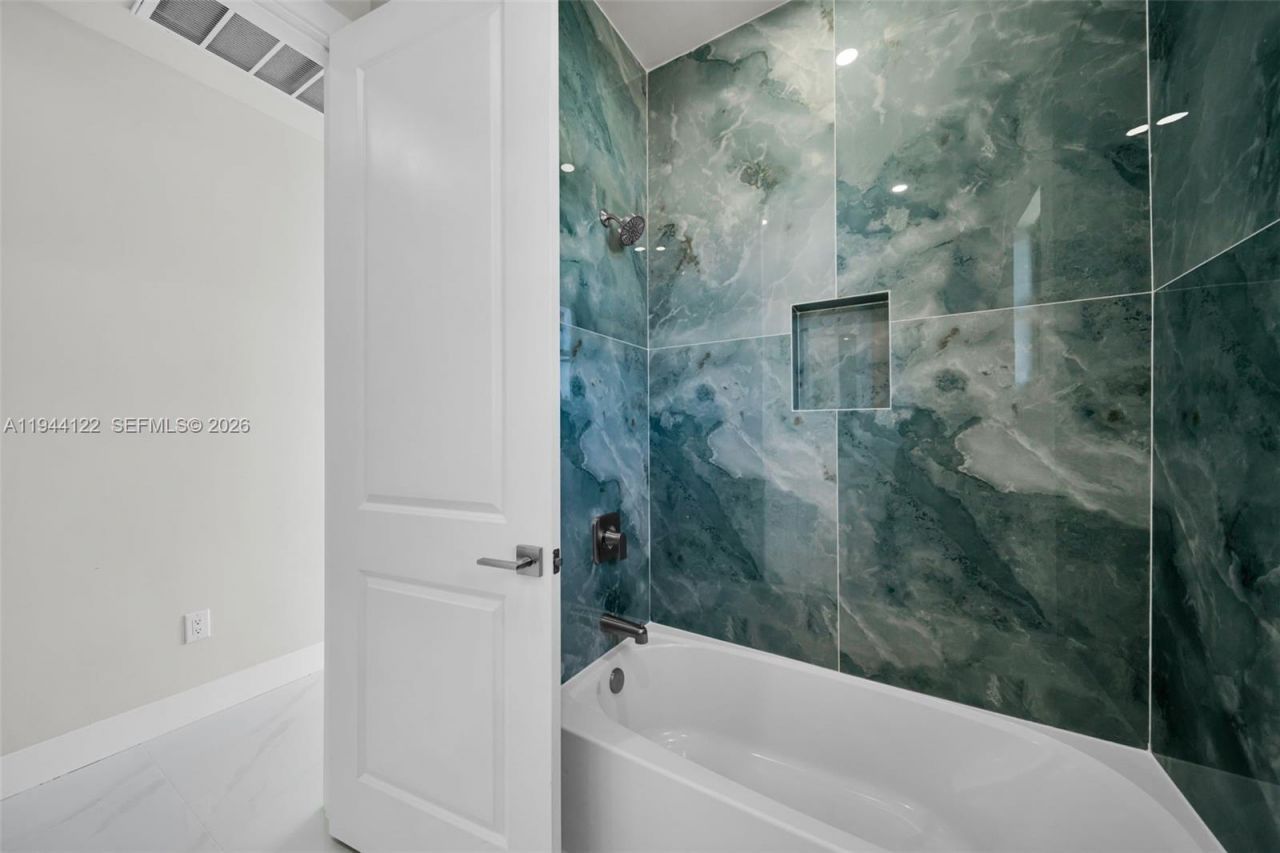 2913 14th W , Lehigh Acres, FL 33971 Photo