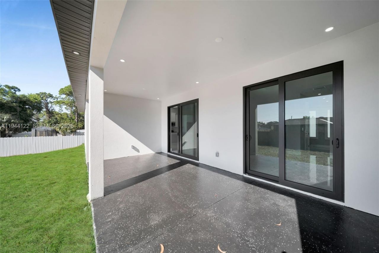 2913 14th W , Lehigh Acres, FL 33971 Photo