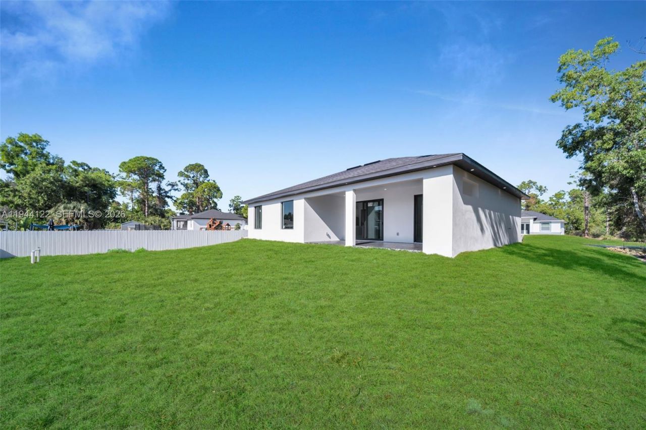 2913 14th W , Lehigh Acres, FL 33971 Photo