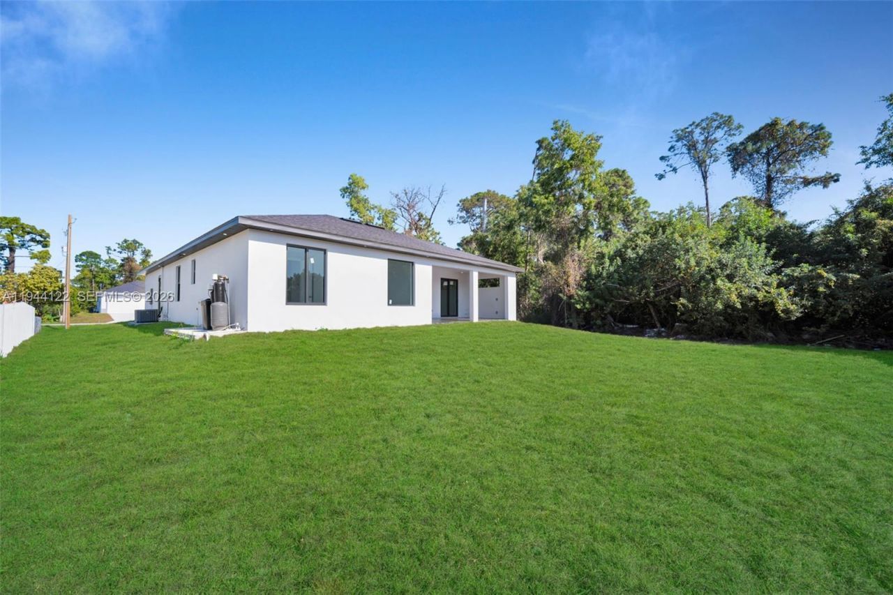 2913 14th W , Lehigh Acres, FL 33971 Photo