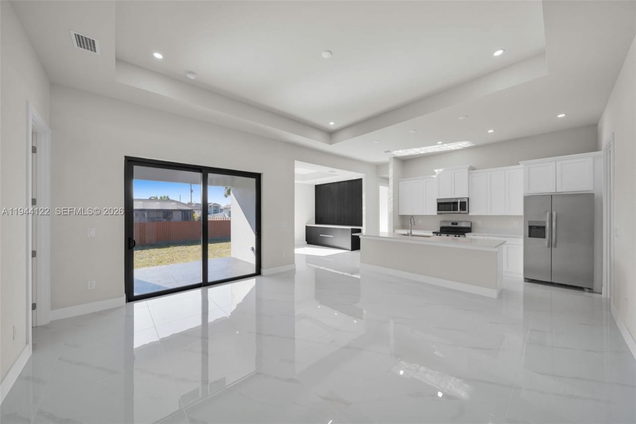 2913 14th W , Lehigh Acres, FL 33971 Photo