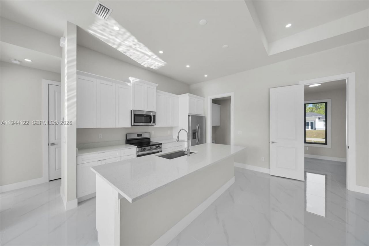 2913 14th W , Lehigh Acres, FL 33971 Photo