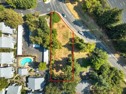 Riverside Blvd, Sacramento, CA 95822 Photo