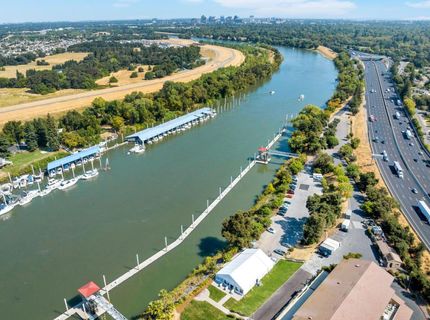Riverside Blvd, Sacramento, CA 95822 Photo