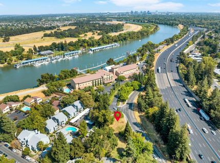 Riverside Blvd, Sacramento, CA 95822 Photo