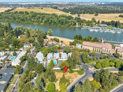 Riverside Blvd, Sacramento, CA 95822 Photo
