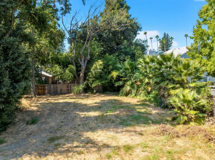 Riverside Blvd, Sacramento, CA 95822 Photo