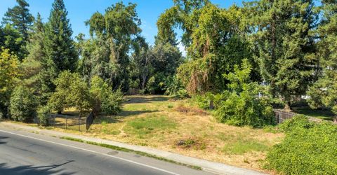 Riverside Blvd, Sacramento, CA 95822 Photo