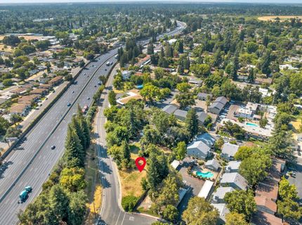 Riverside Blvd, Sacramento, CA 95822 Photo