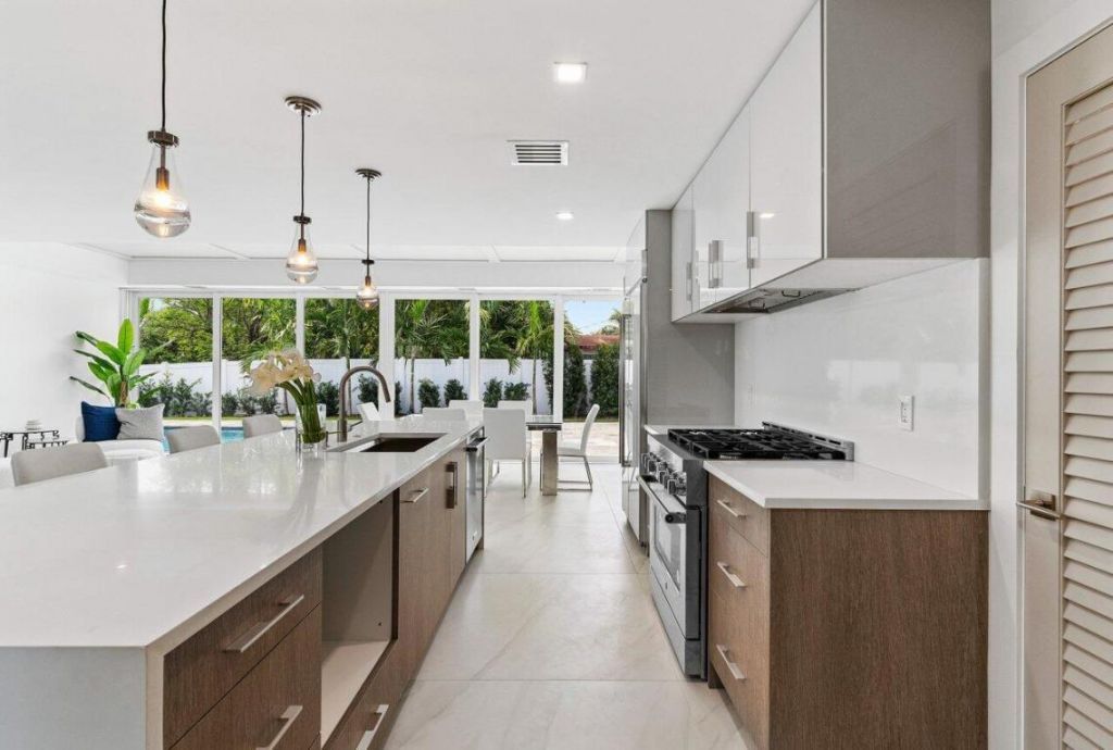 902 SW 27th Place, Boynton Beach, FL 33435 Photo