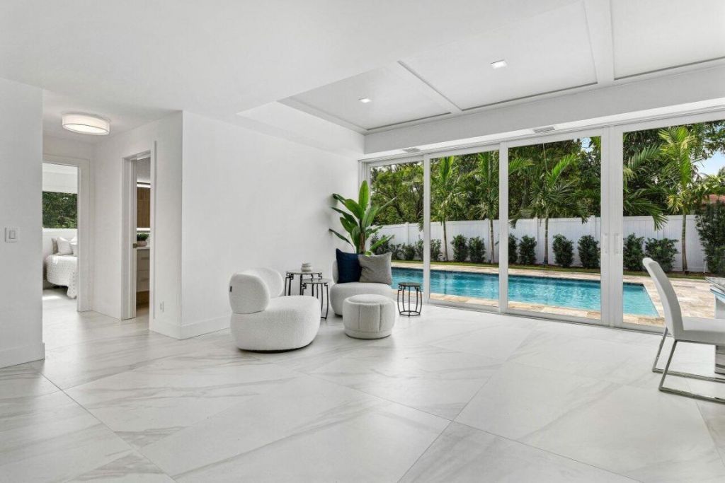 902 SW 27th Place, Boynton Beach, FL 33435 Photo