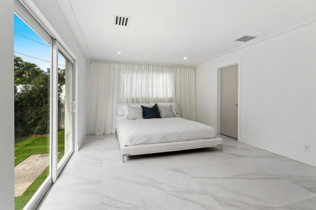 902 SW 27th Place, Boynton Beach, FL 33435 Photo