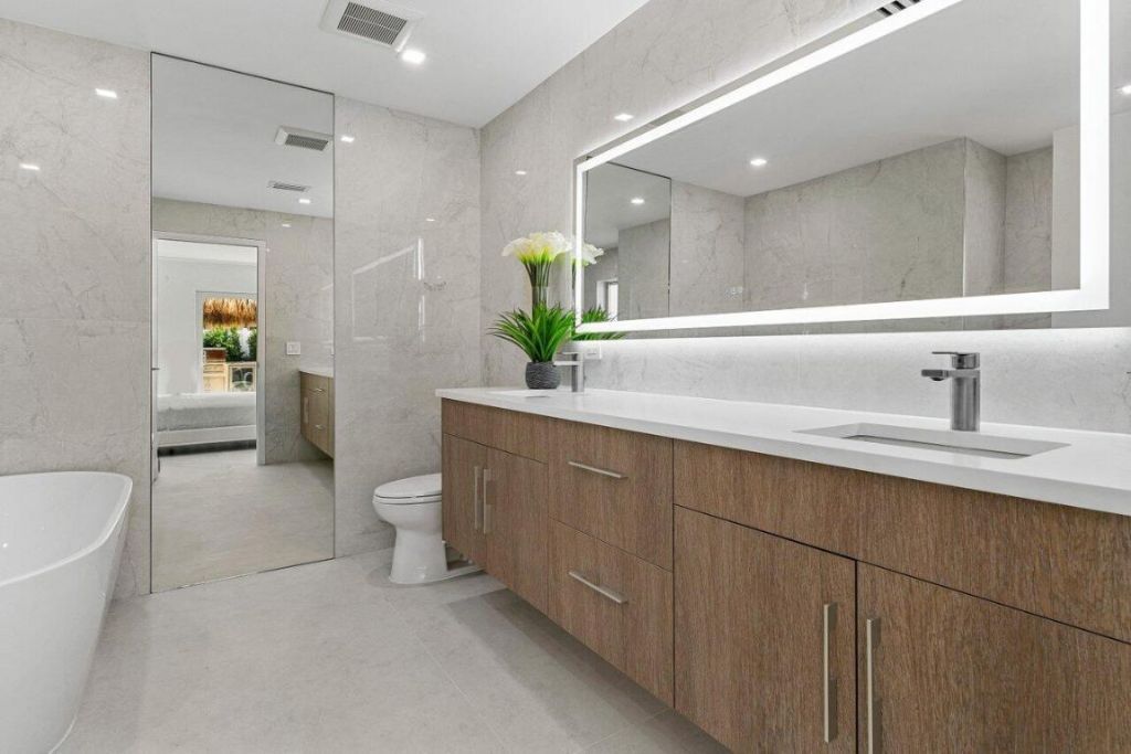 902 SW 27th Place, Boynton Beach, FL 33435 Photo