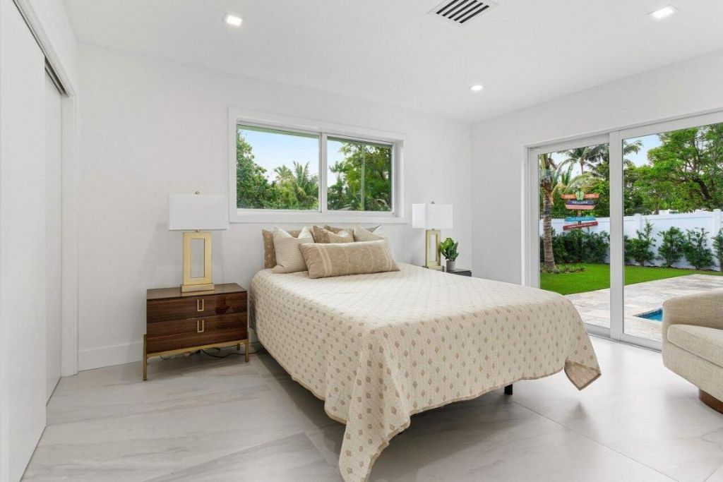 902 SW 27th Place, Boynton Beach, FL 33435 Photo