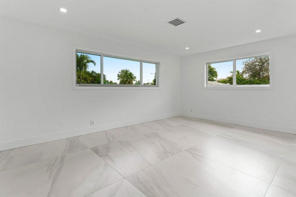 902 SW 27th Place, Boynton Beach, FL 33435 Photo